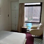 East Suite At Times Square Kl
