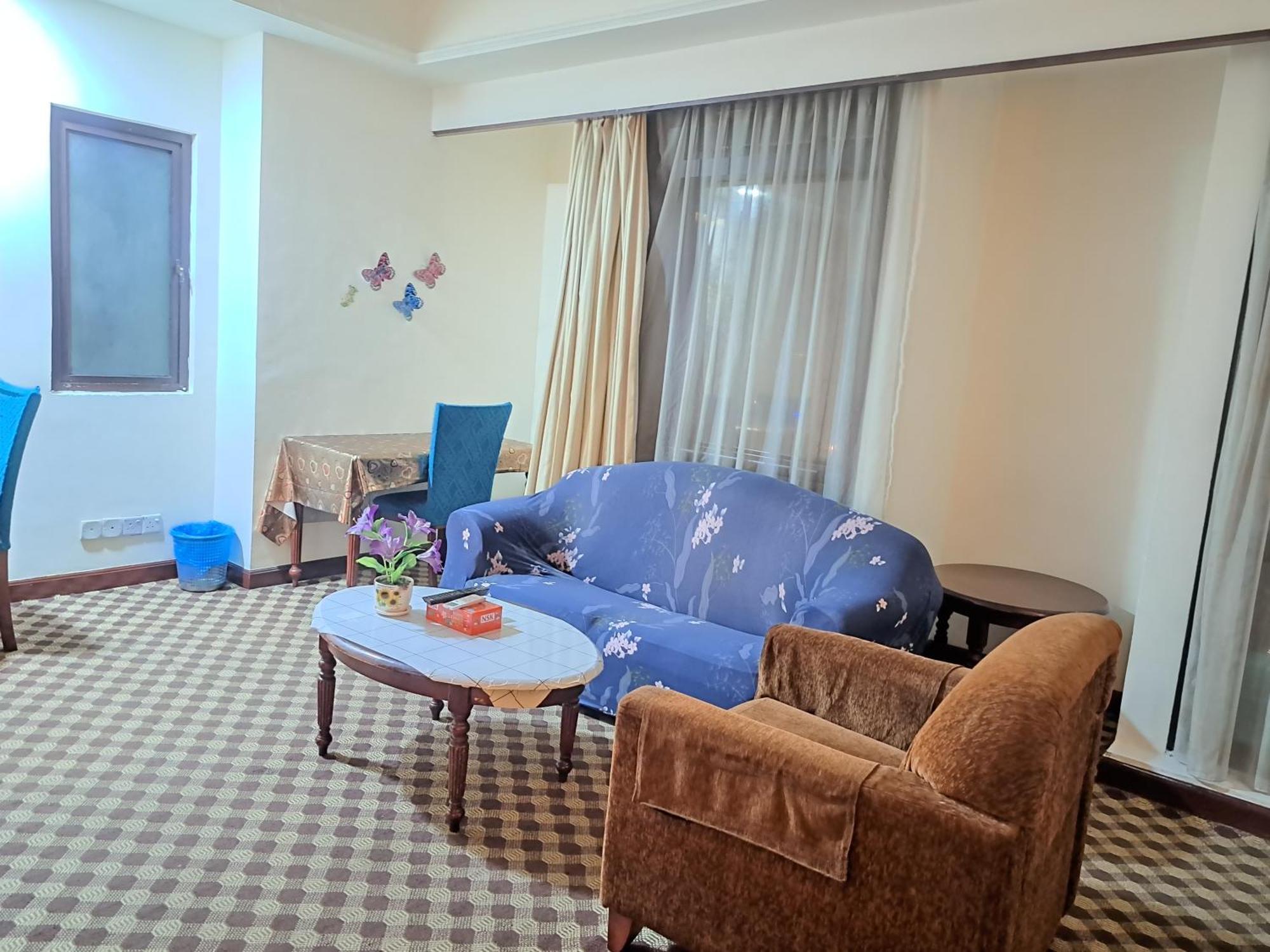 Apartment East At Times Square Kl *