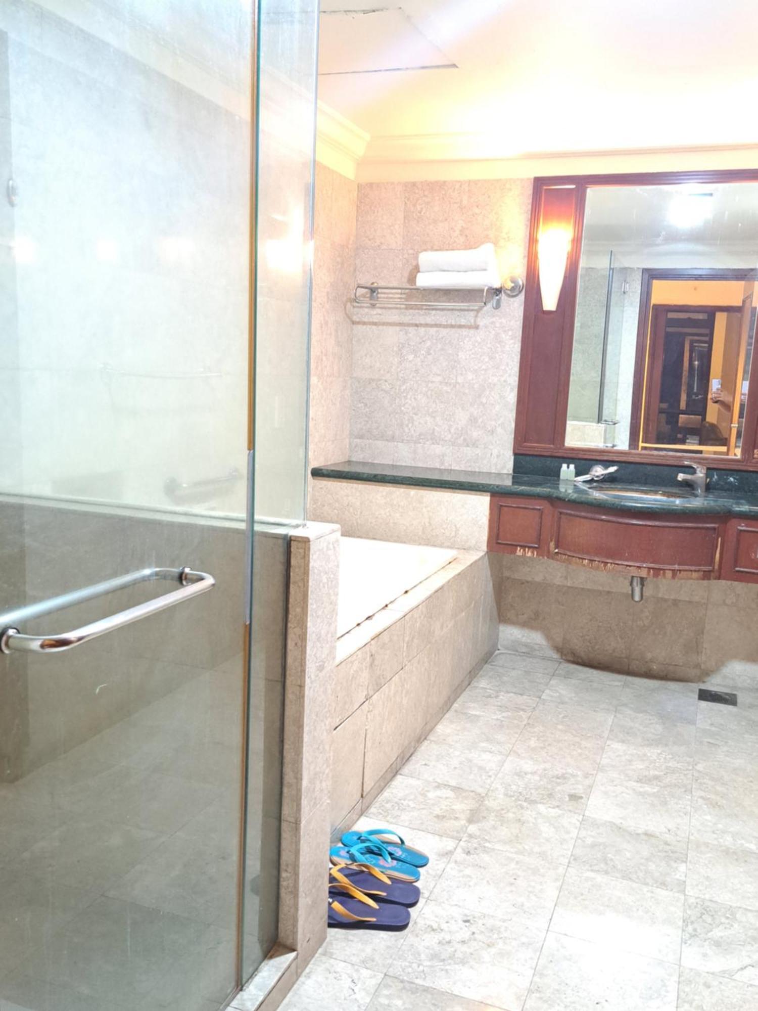 Apartment East At Times Square Kl