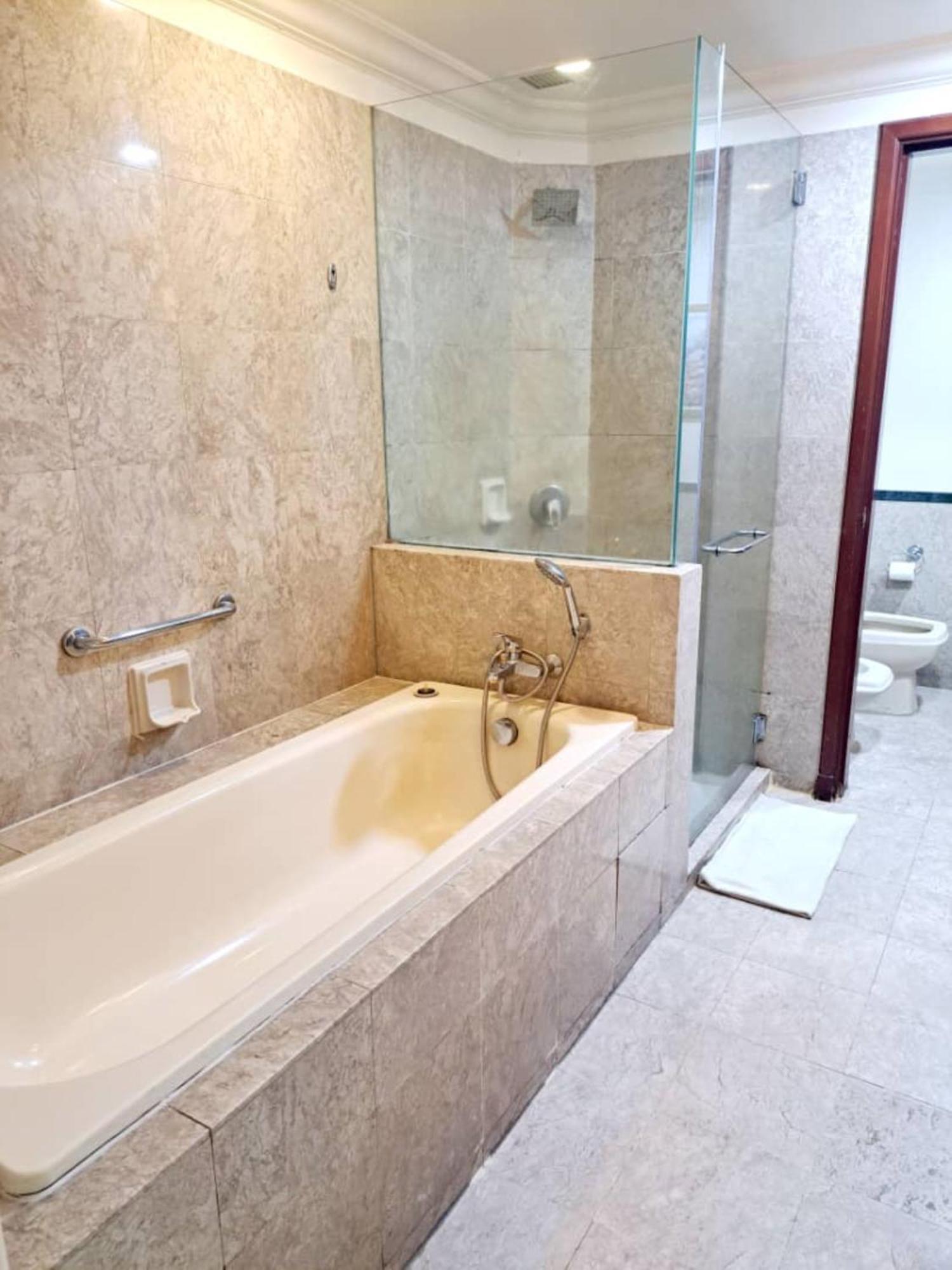 Apartment East At Times Square Kl