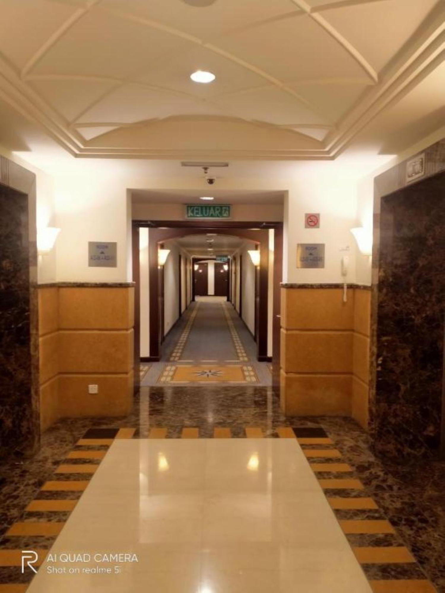 Apartment East At Times Square Kl