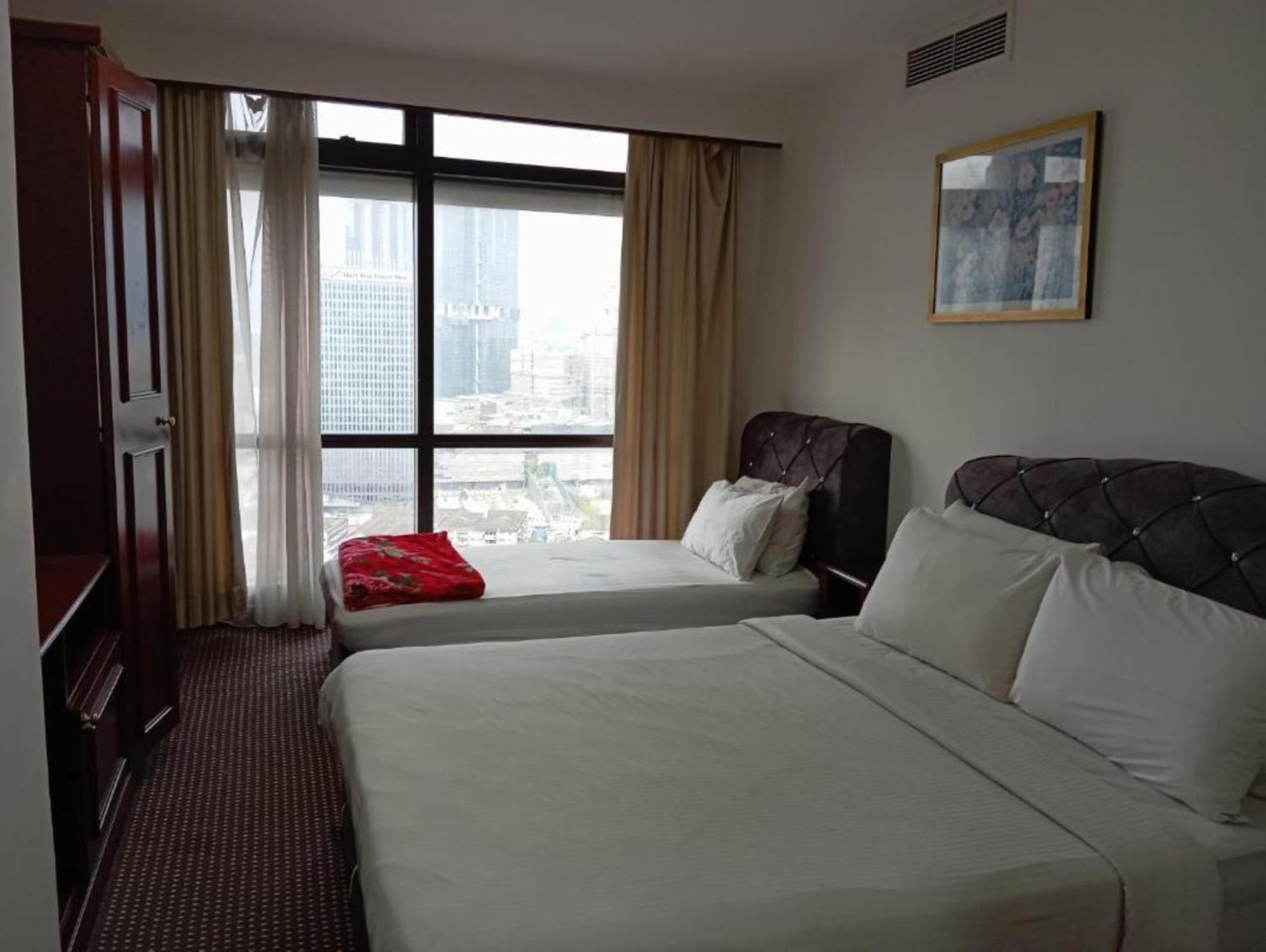 East At Times Square Kl